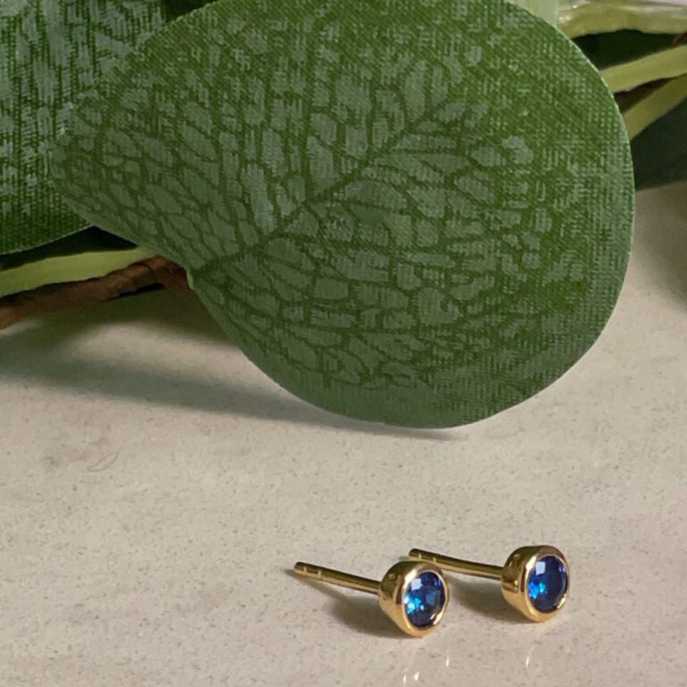 
                  
                    Bright-Blue-Cubic-Zirconia-Studs
                  
                