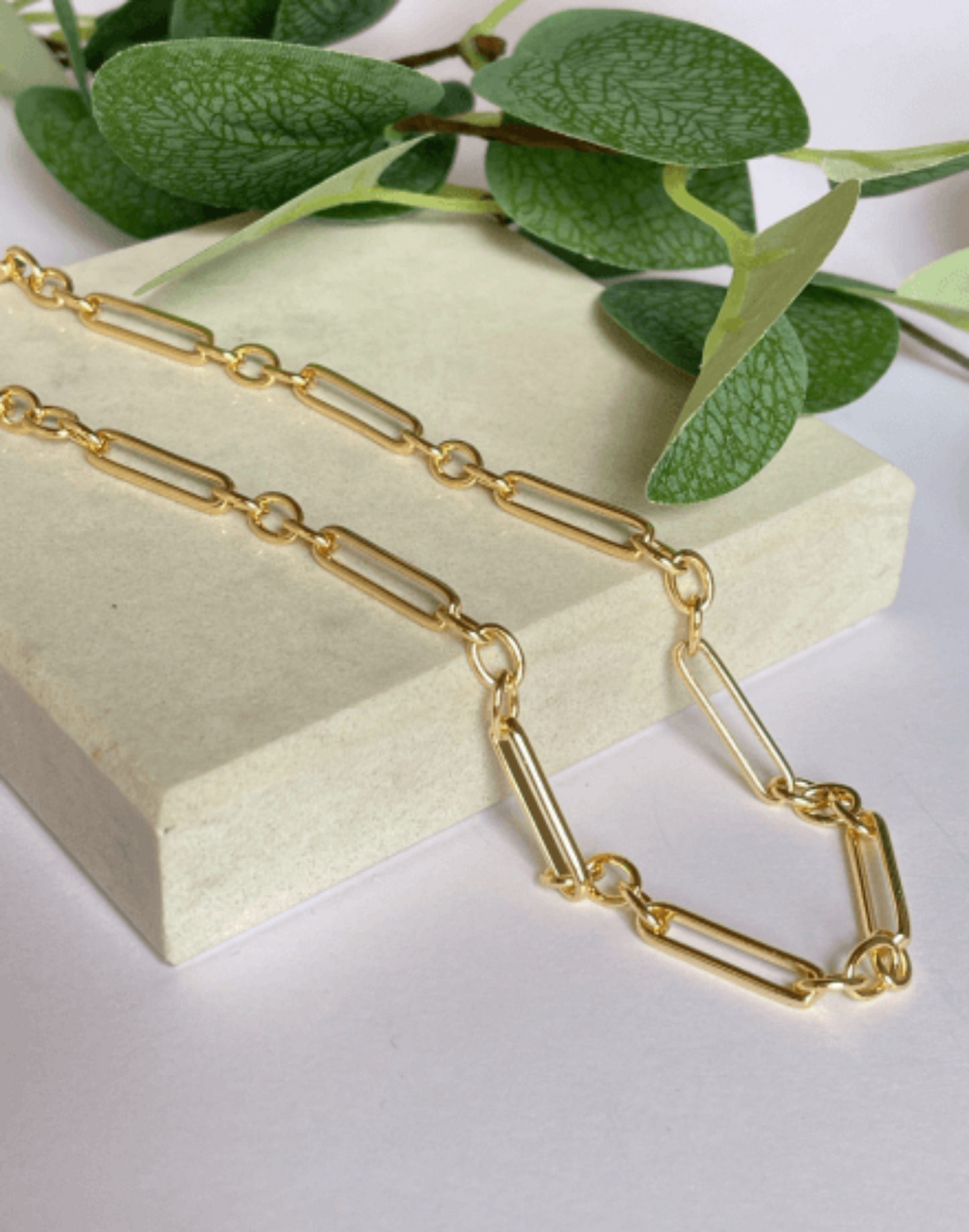 Clara Gold Link necklace