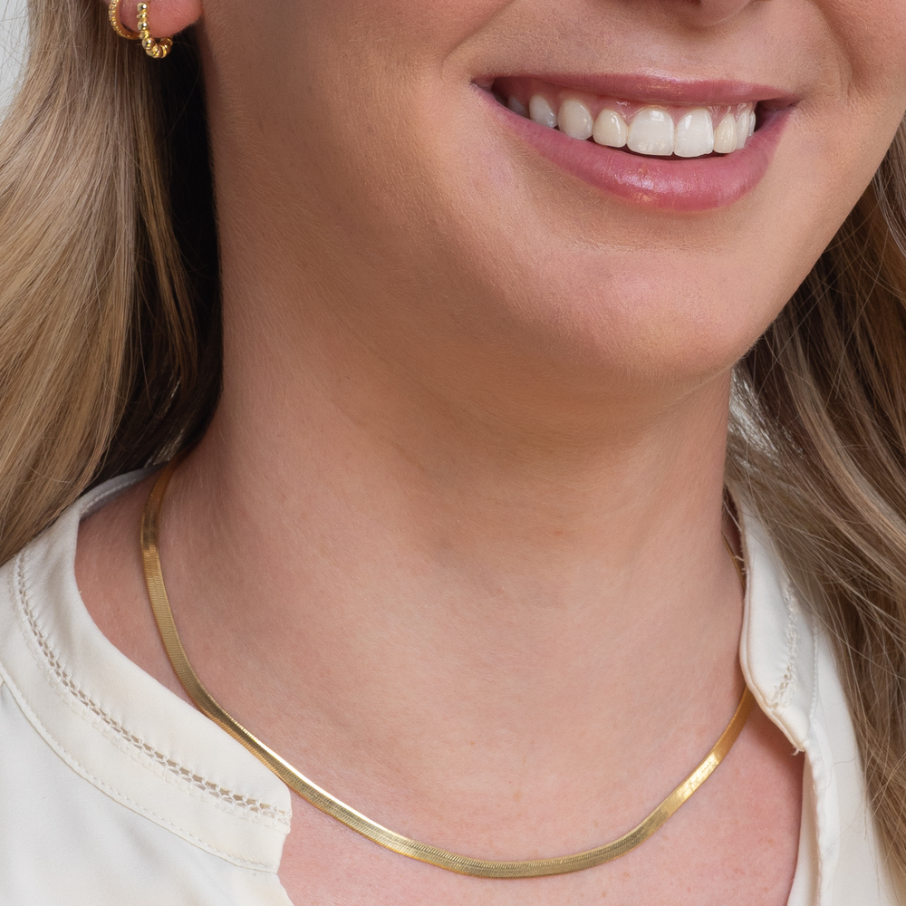 model wears 41cm herringbone necklace