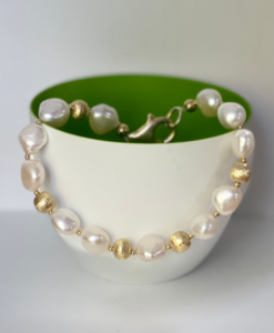 Saloni Pearl and Gold Bracelet