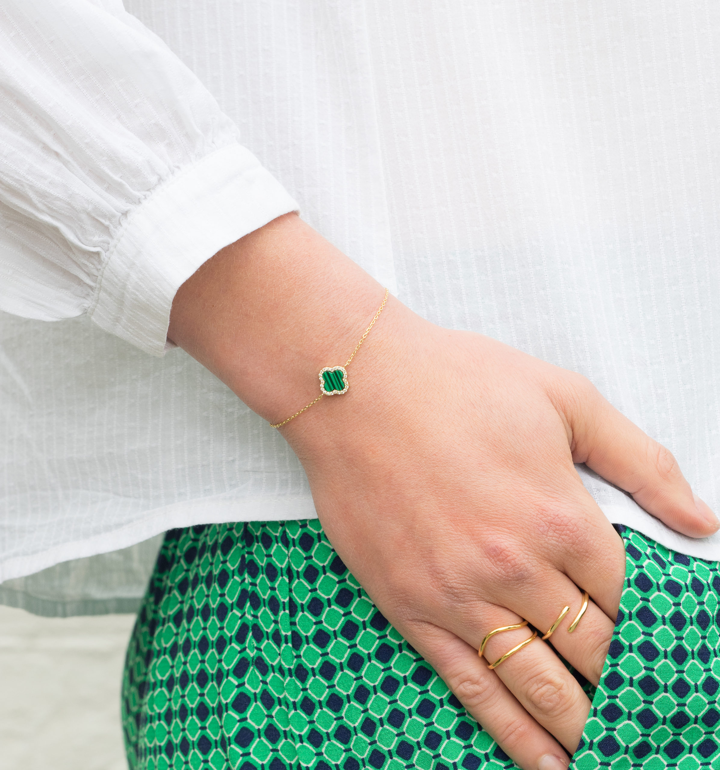 Emerald Green Leaf Clover Bracelet - JovianJewellery